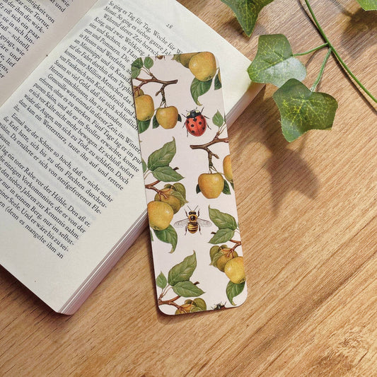 Botanical Apple Bookmark, Vintage Style Fruit Bookmark, Cottagecore Book Lover Gift, Nature Inspired Reading Marker, Apple Tree Illustration