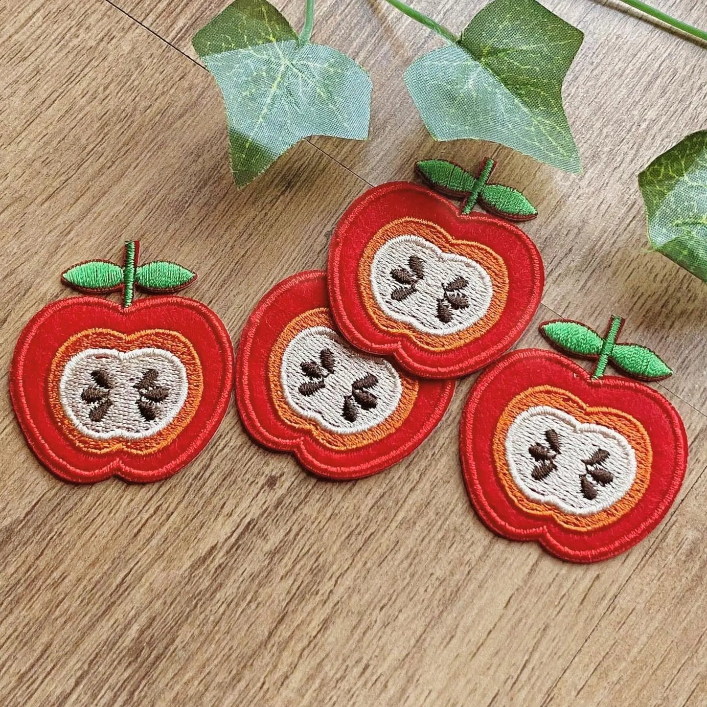 1x Red Apple Vintage Iron On Patch, Fruit Embroidery Transfer Pattern, Cute Embroidery Patches